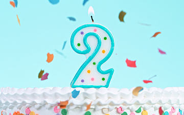 \皆さまに支えられ、本日myrrhは2周年を迎えました/